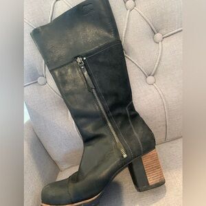 Sorel Tall Black Boot, Womens Size 10.